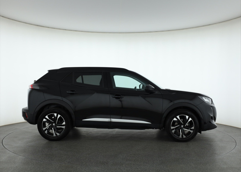 Peugeot 2008, 2021