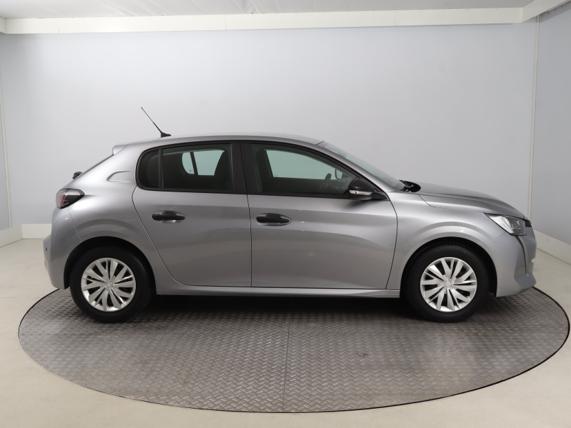 Peugeot 208, 2021