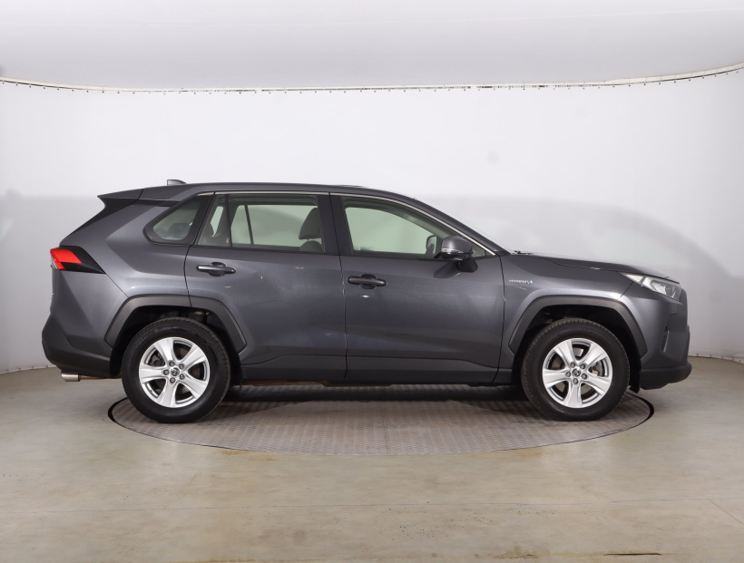 Toyota RAV 4, 2021