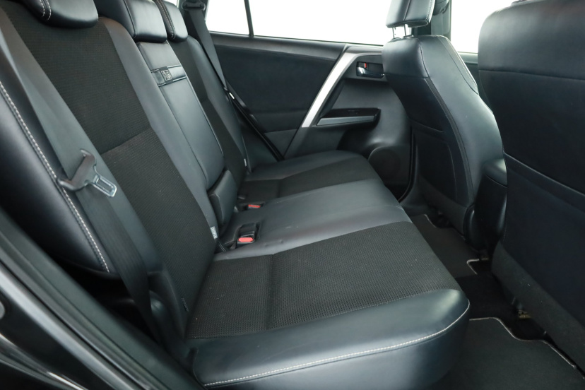 Toyota RAV 4, 2016