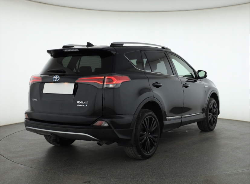 Toyota RAV 4, 2016
