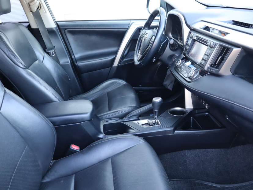 Toyota RAV 4, 2013