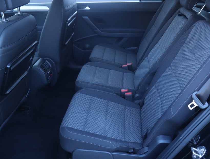 Volkswagen Touran, 2016