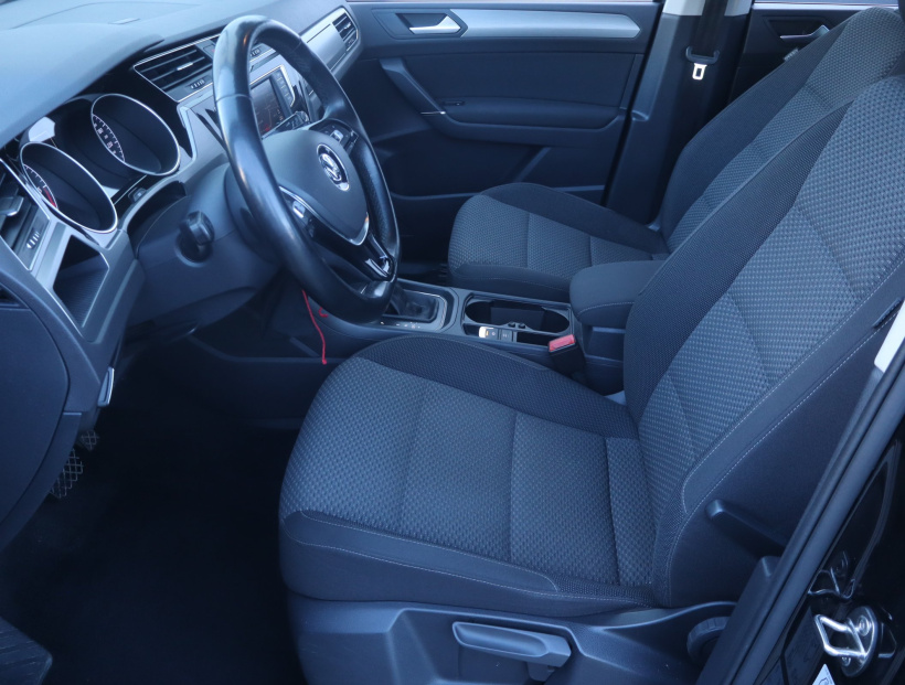 Volkswagen Touran, 2016