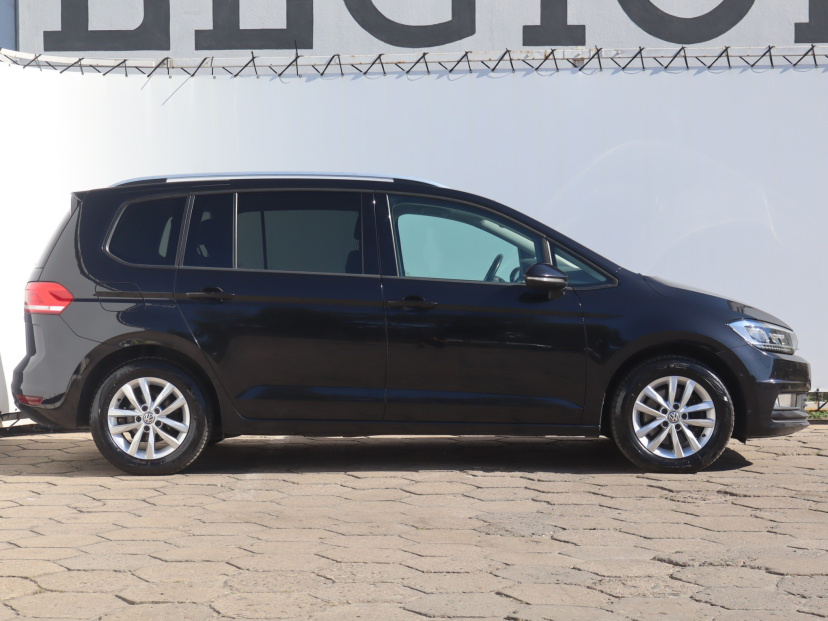Volkswagen Touran, 2016