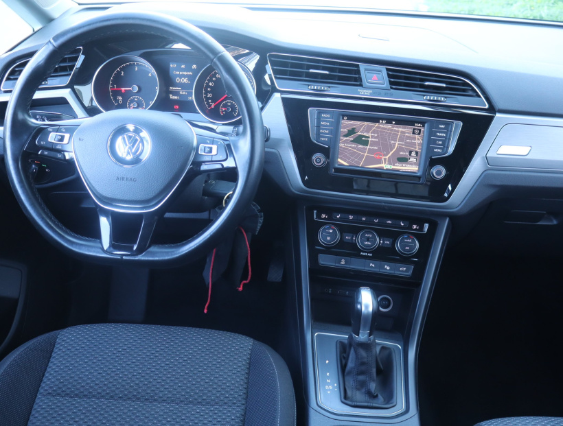 Volkswagen Touran, 2016