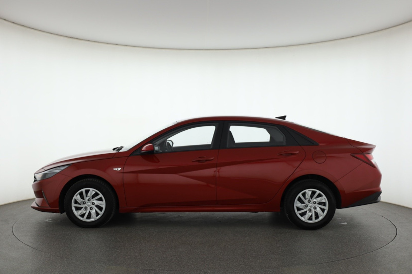 Hyundai Elantra, 2021