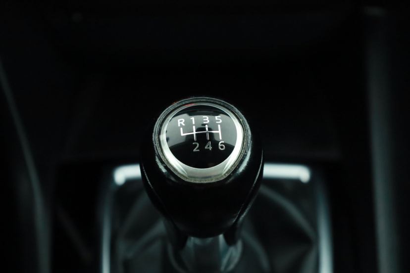 Mazda 3, 2015