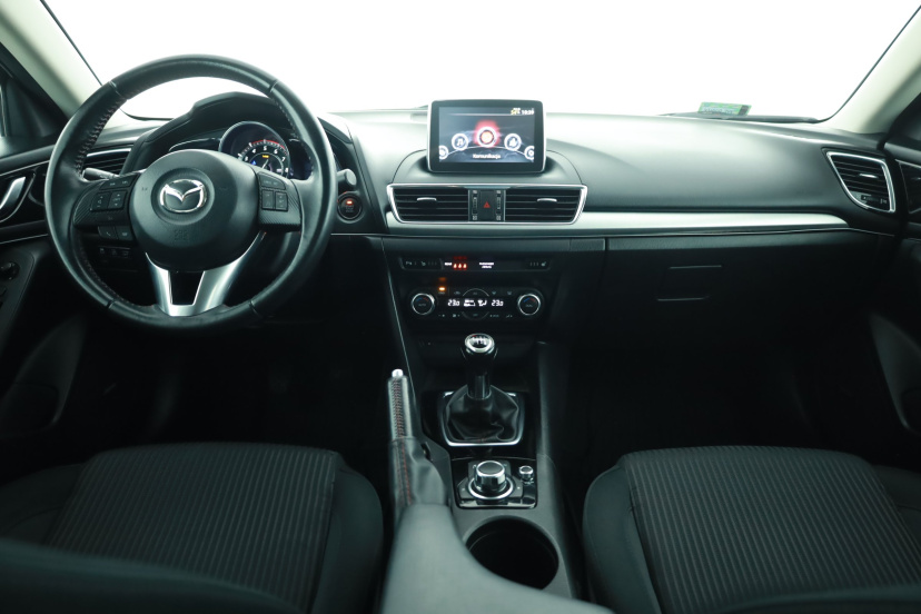 Mazda 3, 2015