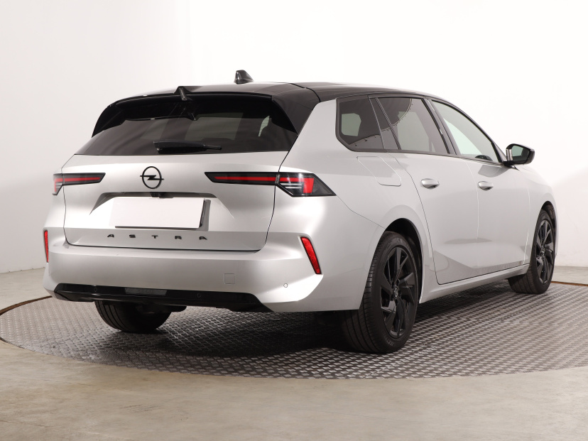 Opel Astra, 2024