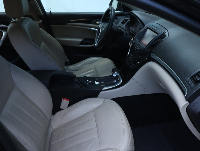 Opel Insignia, 2015