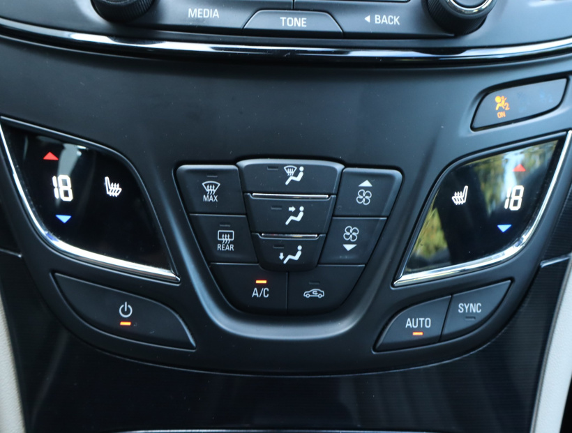 Opel Insignia, 2015