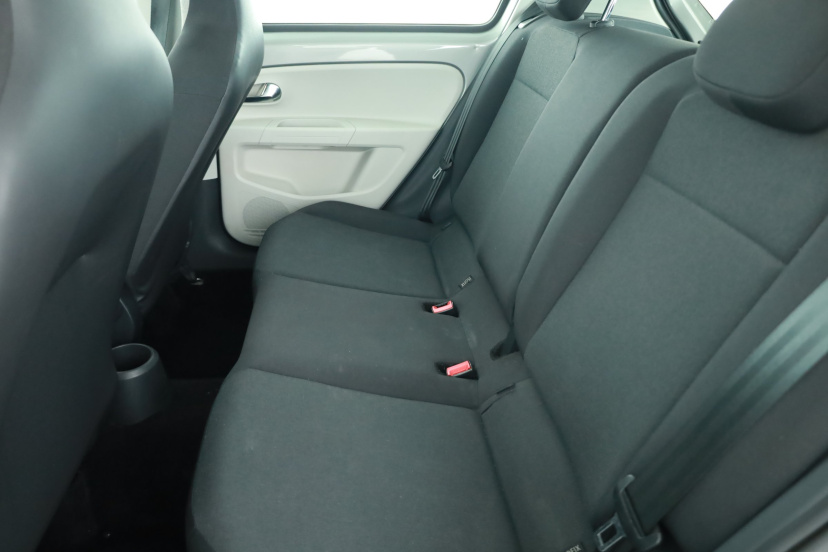 Volkswagen Up!, 2016