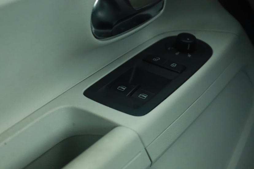 Volkswagen Up!, 2016
