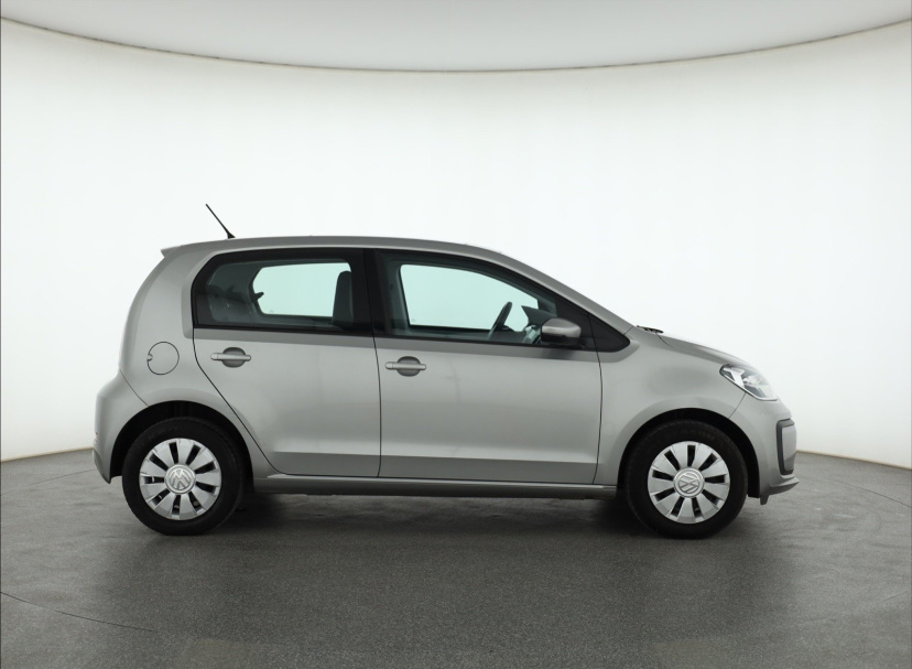 Volkswagen Up!, 2016