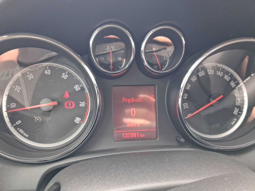 Opel Astra, 2013