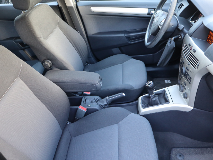 Opel Astra, 2008