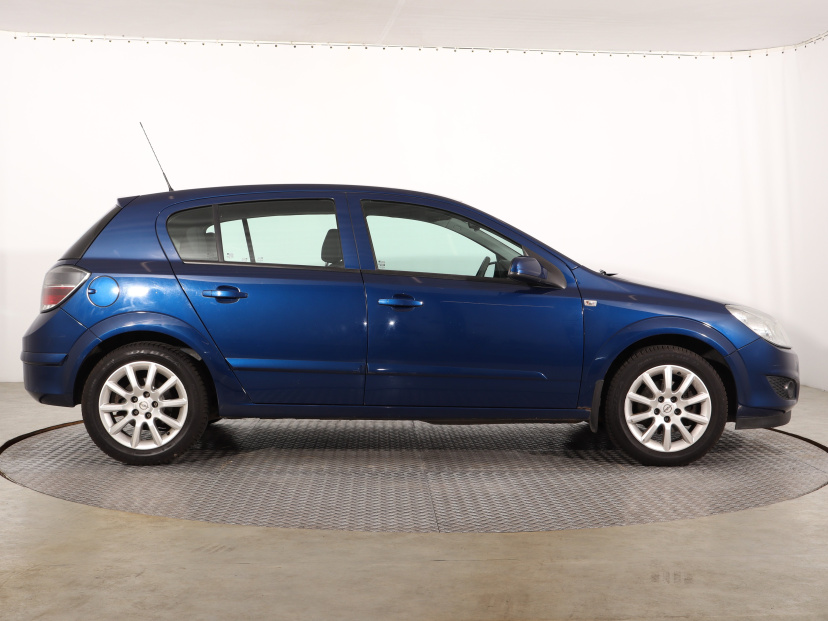 Opel Astra, 2008