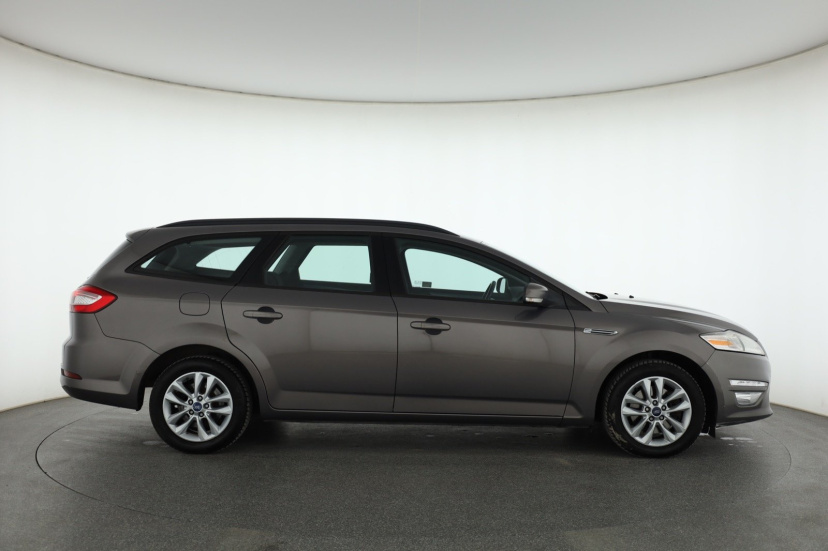 Ford Mondeo, 2013