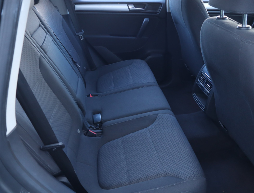 Volkswagen Touareg, 2013