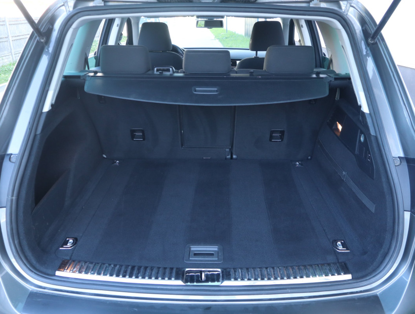 Volkswagen Touareg, 2013