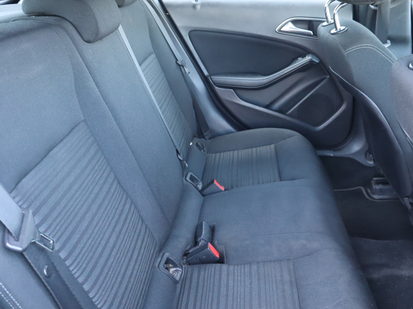 Mercedes-Benz A, 2013
