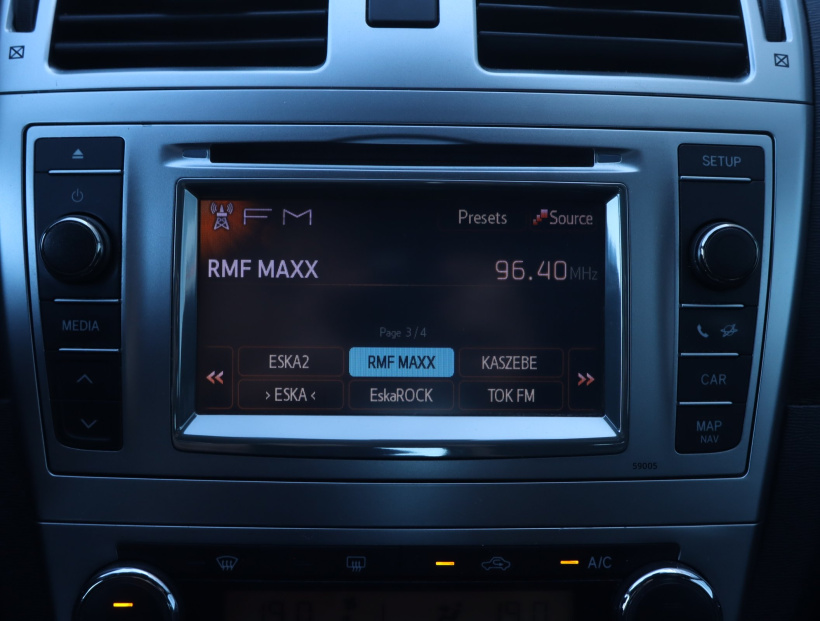 Toyota Avensis, 2012