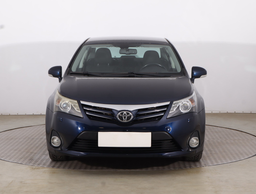 Toyota Avensis, 2012