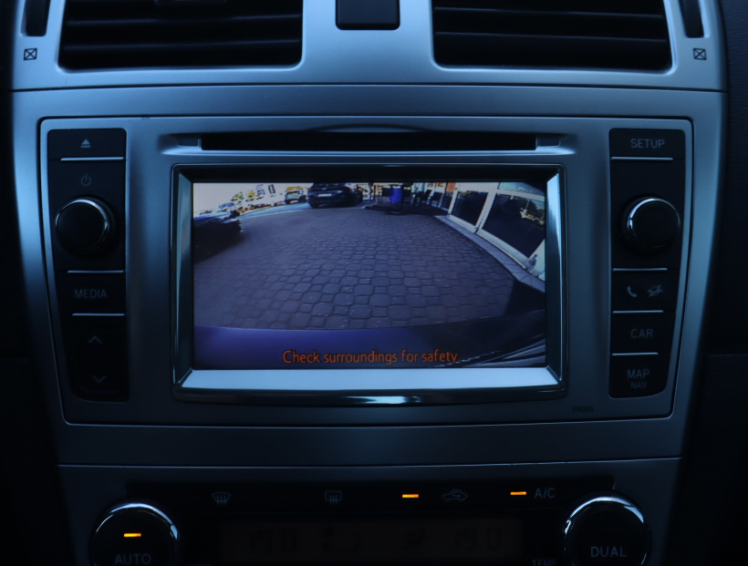 Toyota Avensis, 2012