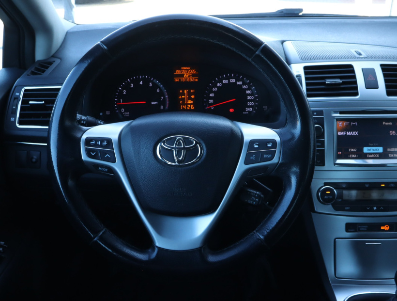 Toyota Avensis, 2012