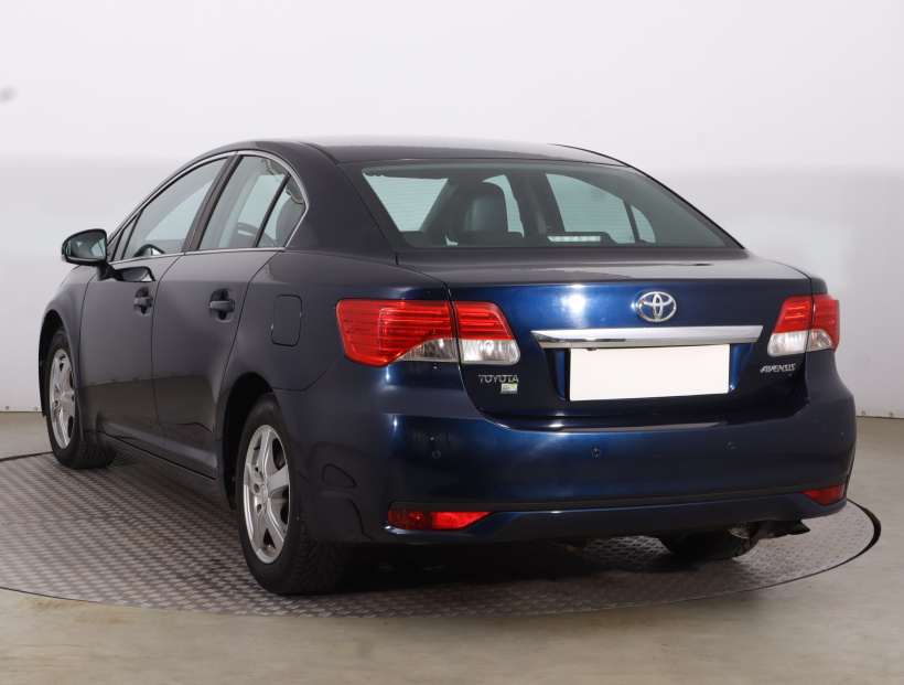 Toyota Avensis, 2012