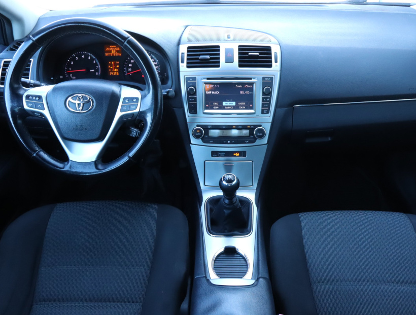Toyota Avensis, 2012