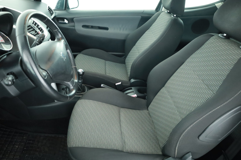 Peugeot 207, 2010