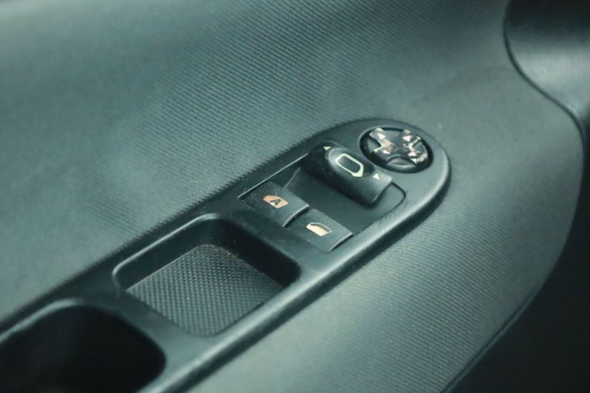 Peugeot 207, 2010
