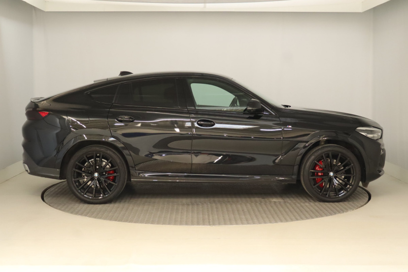 BMW X6, 2021
