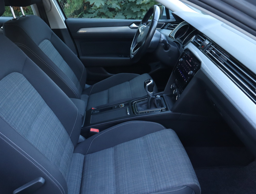 Volkswagen Passat, 2020