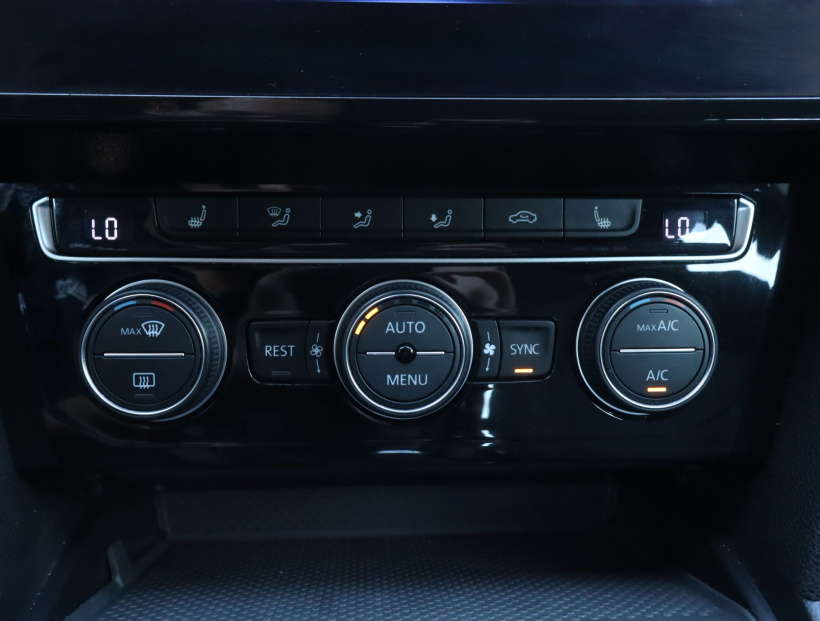 Volkswagen Passat, 2020