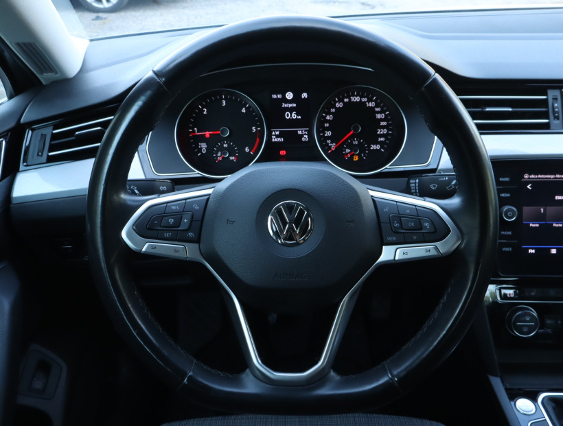 Volkswagen Passat, 2020