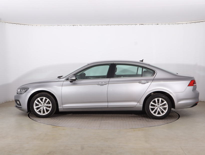 Volkswagen Passat, 2020