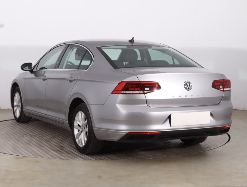 Volkswagen Passat, 2020