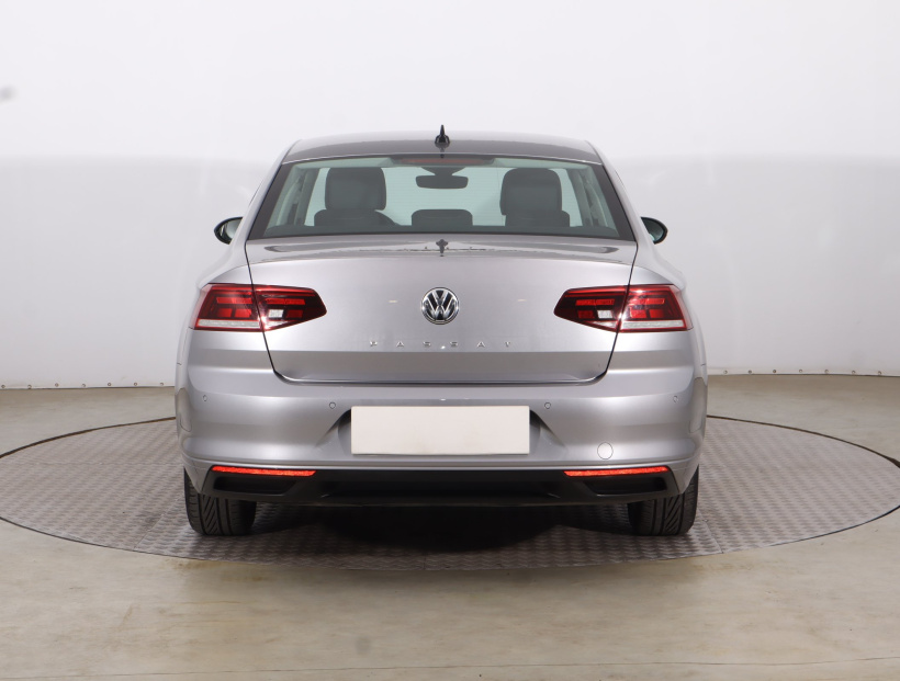 Volkswagen Passat, 2020