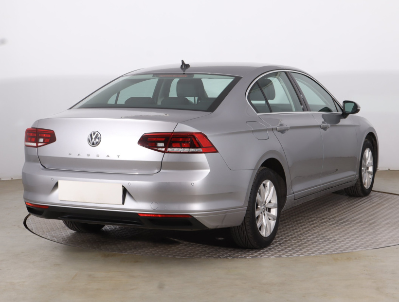 Volkswagen Passat, 2020