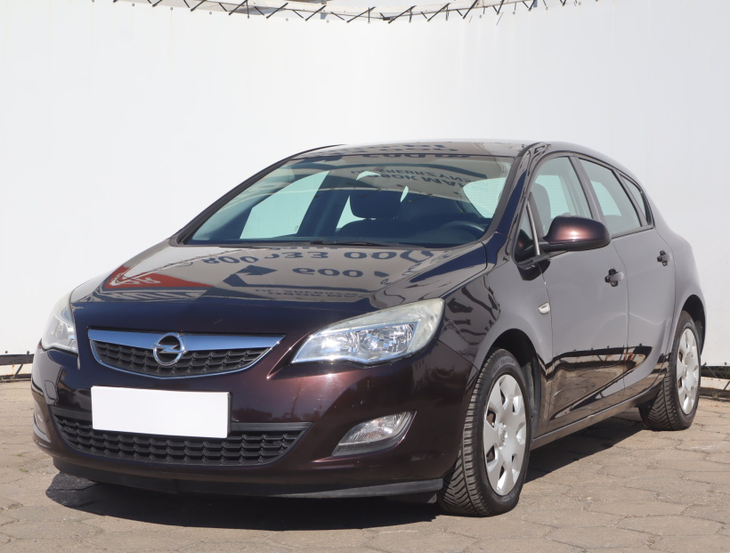 Opel Astra, 2012