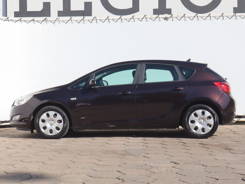 Opel Astra, 2012