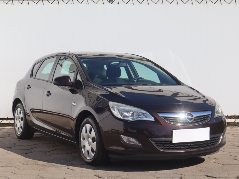 Opel Astra, 2012