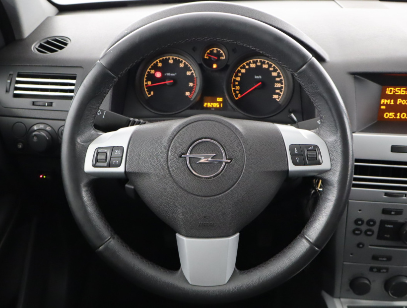 Opel Astra, 2012