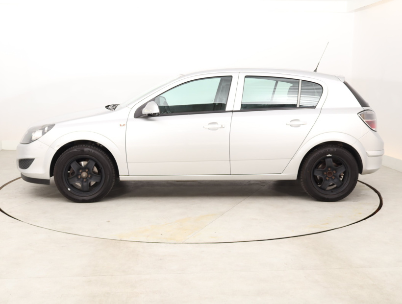 Opel Astra, 2012