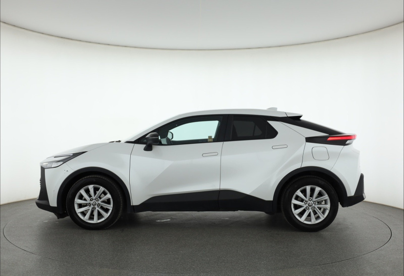 Toyota C-HR, 2024