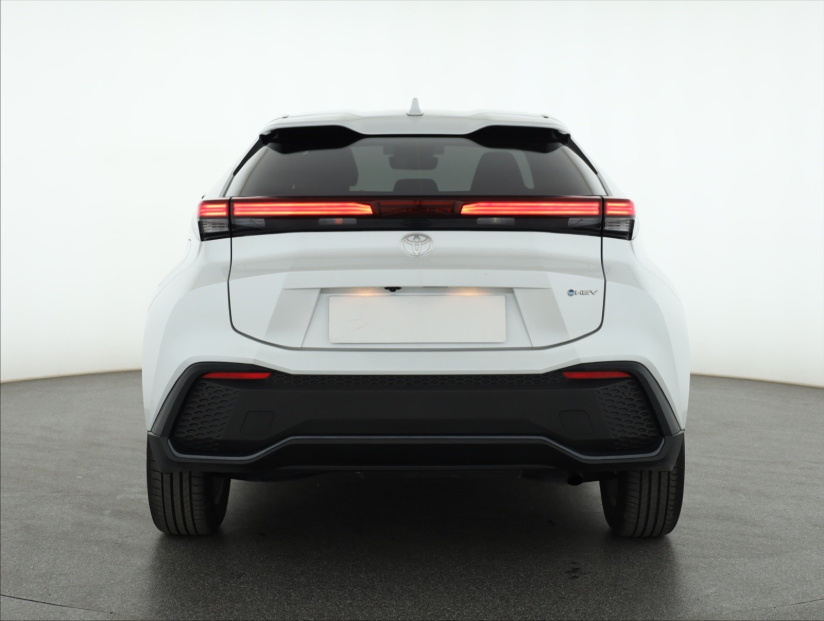 Toyota C-HR, 2024