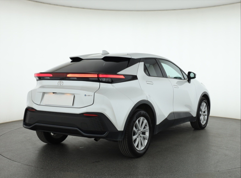 Toyota C-HR, 2024